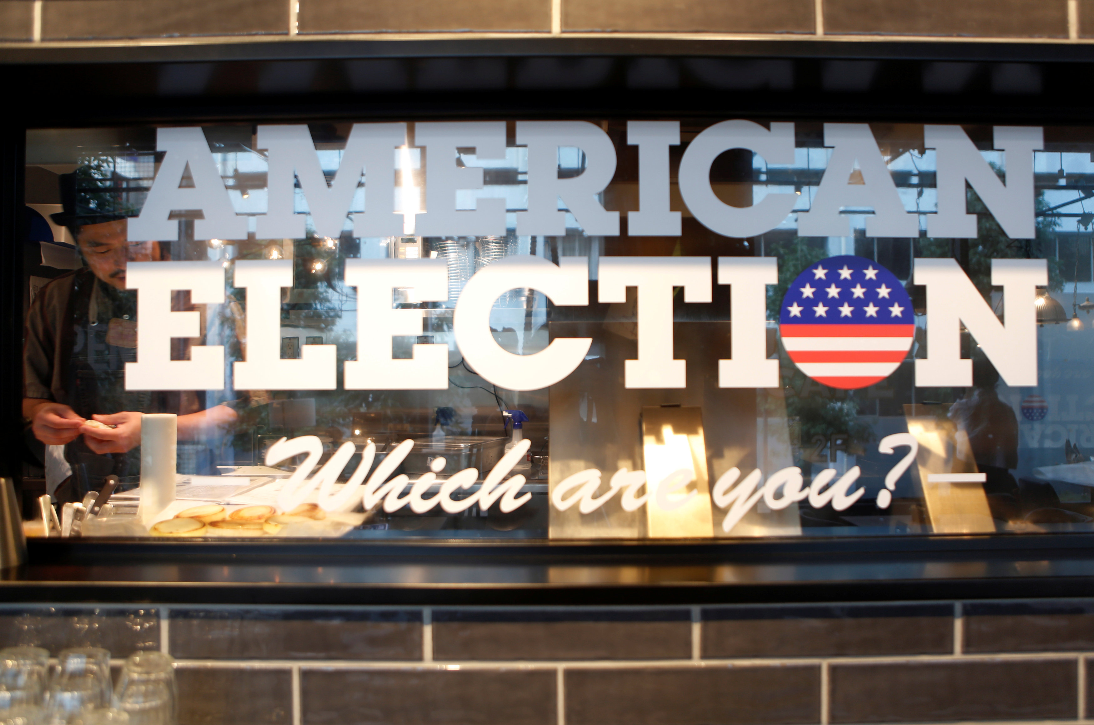 Όλοι οι «δημοσκοπικοί» δρόμοι οδηγούν την Χίλαρι Κλίντον στον Λευκό Οίκο