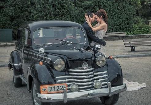 4 λόγοι για να επιλέξεις έναν επαγγελματία φωτογράφο και όχι τα κινητά των καλεσμένων