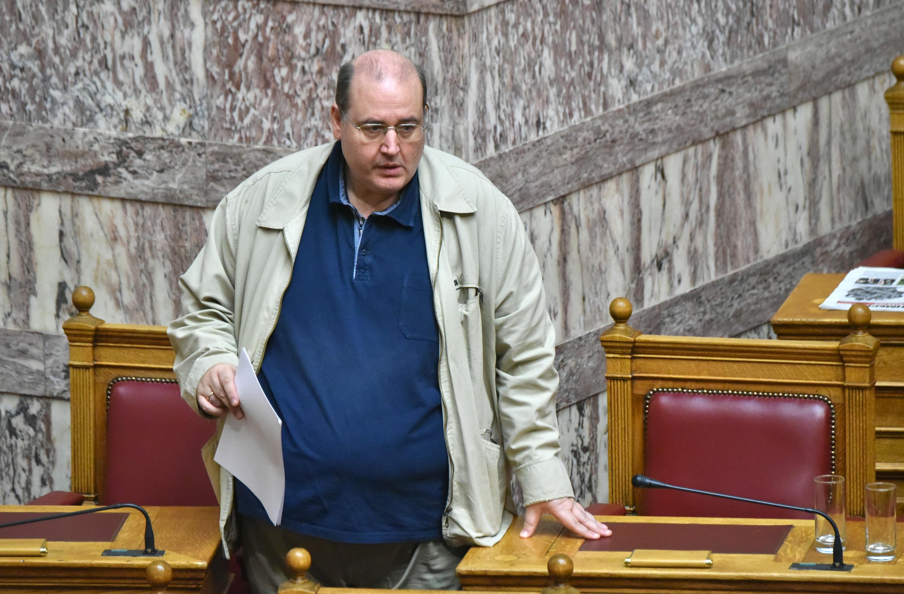 Απολύσεις τεσσάρων εκπαιδευτικών για αδικαιολόγητη απουσία