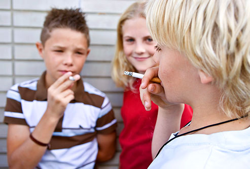 Η απώλεια γονιού αυξάνει τον κίνδυνο χρήσης αλκοόλ ή τσιγάρου πριν την εφηβεία