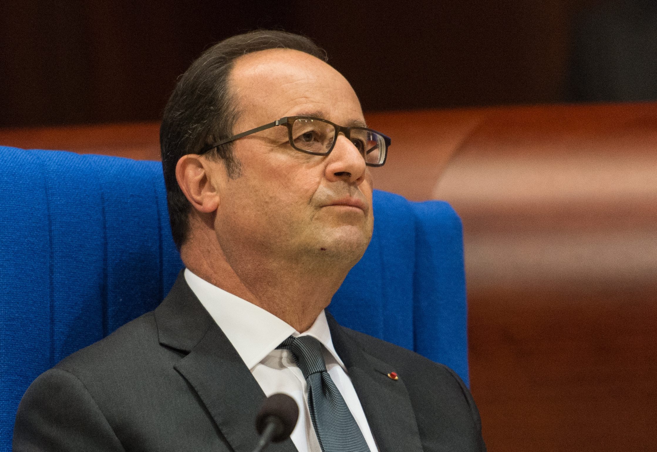 Αμφιλεγόμενες «εκμυστηρεύσεις» Ολάντ έξι μήνες πριν τις κάλπες