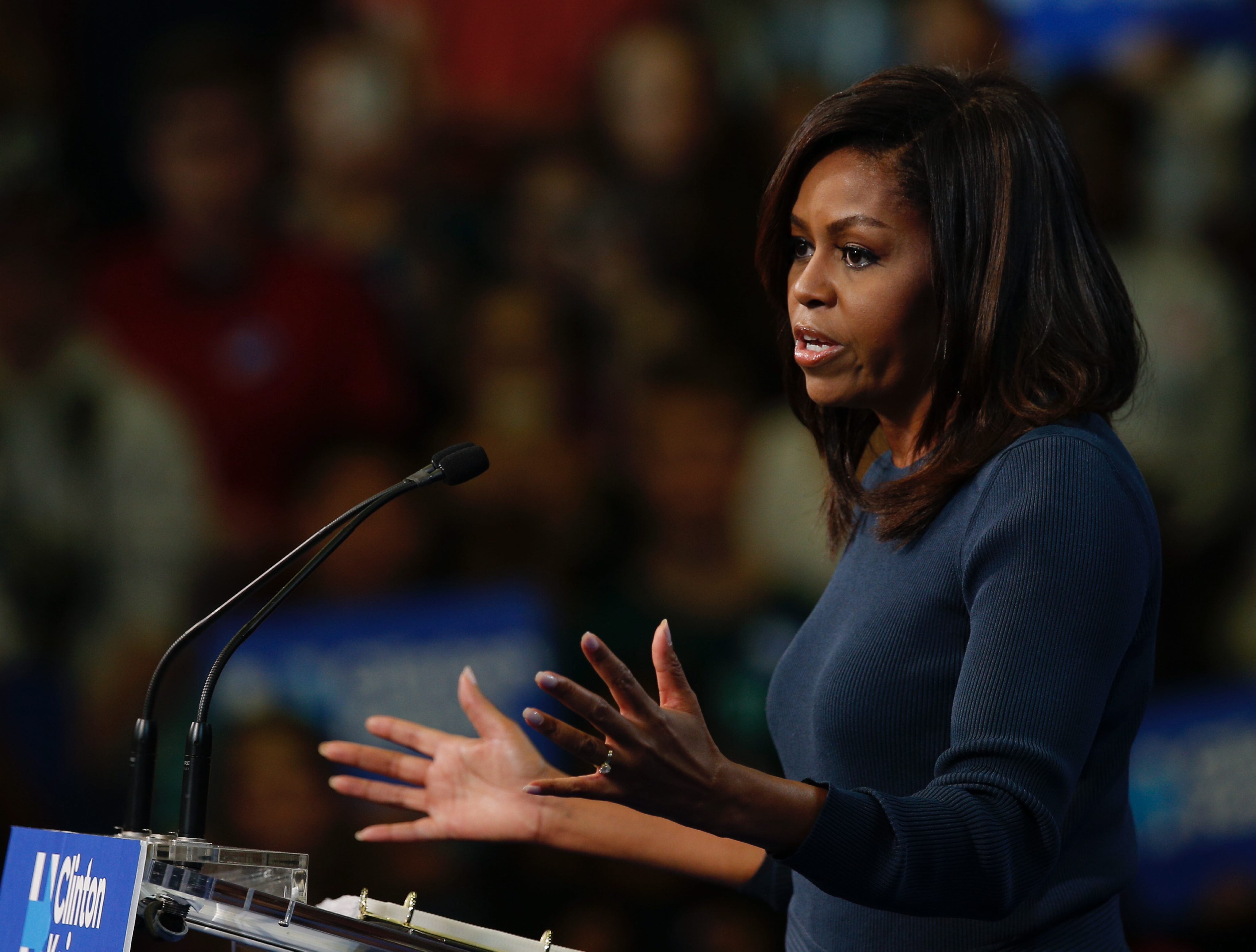 Καταπέλτης η Μισέλ Ομπάμα κατά του Τραμπ, συνωμοσία καταγγέλλει ο ίδιος