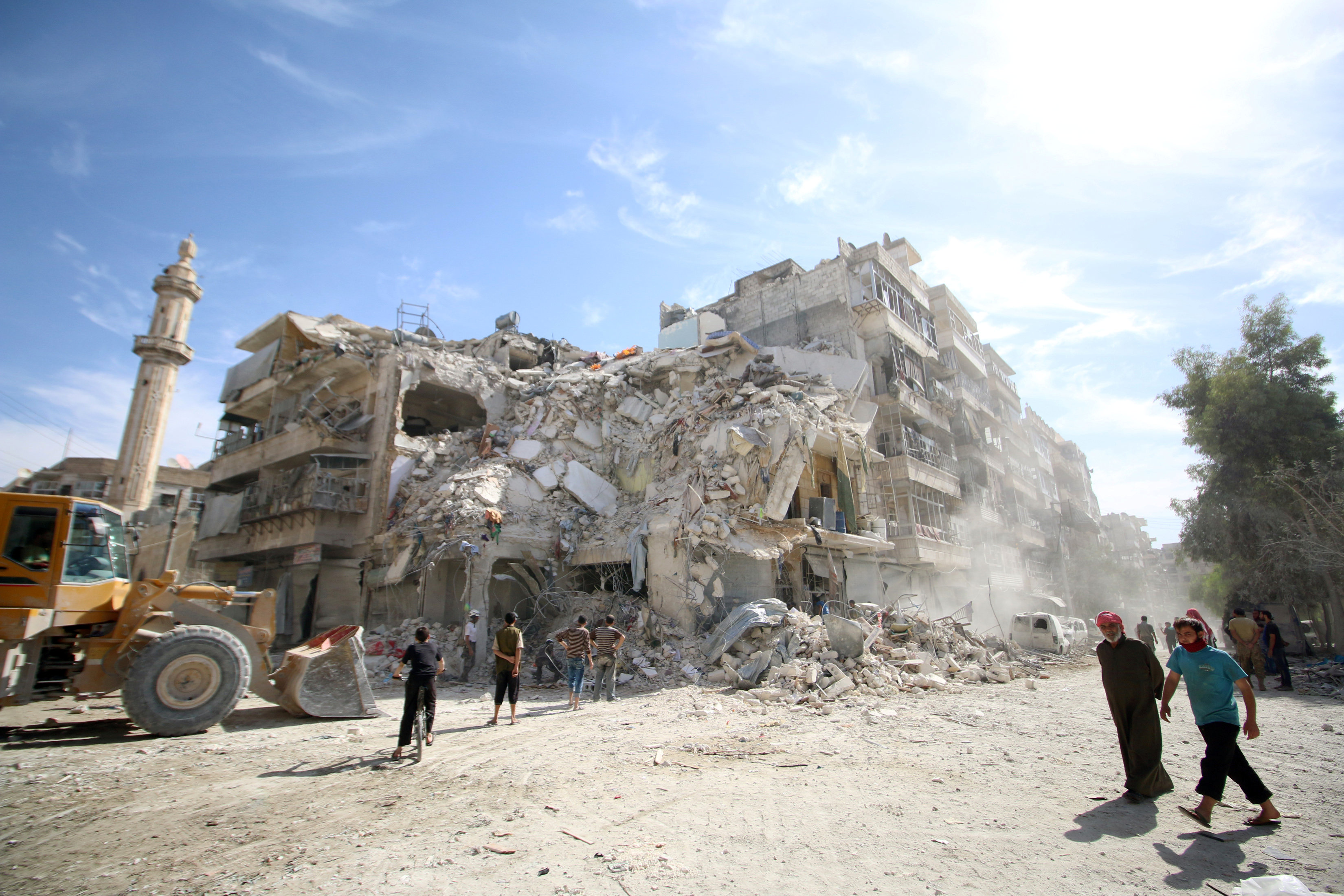 Νωρίτερα σταματούν συριακή και ρωσική αεροπορία τις επιδρομές στο Χαλέπι