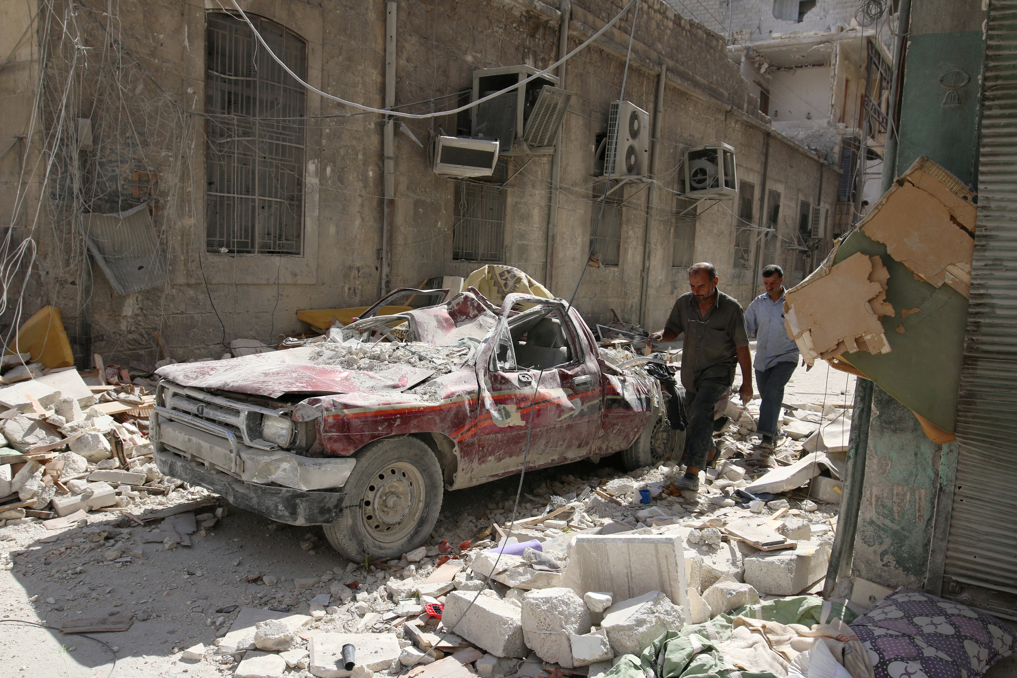 ΕΕ: Τα ρωσικά πλήγματα στο Χαλέπι «ίσως συνιστούν έγκλημα πολέμου»