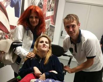 Συγκίνηση από τους παίκτες της ΑΕΚ για τη 19χρονη Μυρτώ