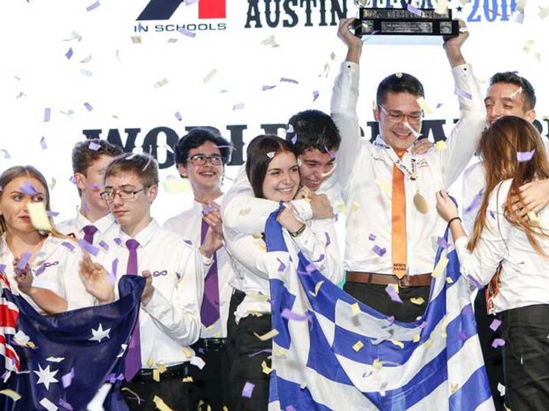 «Χρυσή» η ελληνική ομάδα Infinite Racing στο «F1 in Schools»