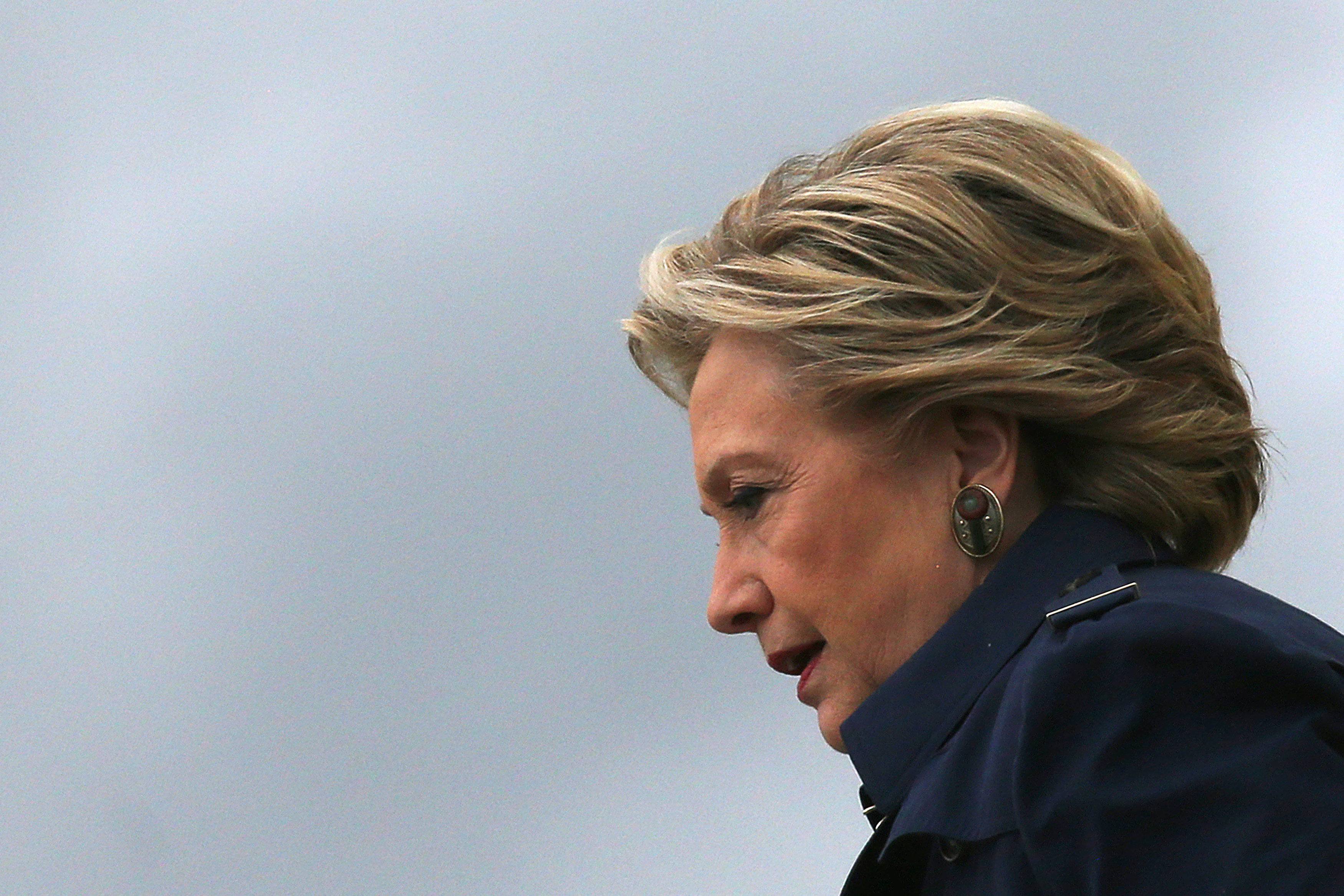 Εκκενώθηκε το προεκλογικό γραφείο της Κλίντον λόγω ύποπτης σκόνης