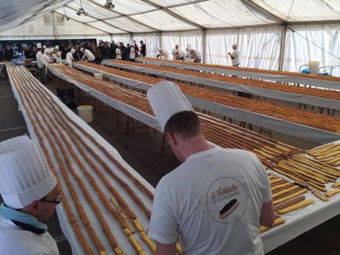 Εκλέρ 676 μέτρων για να γλείφουν οι Βέλγοι τα δάχτυλά τους