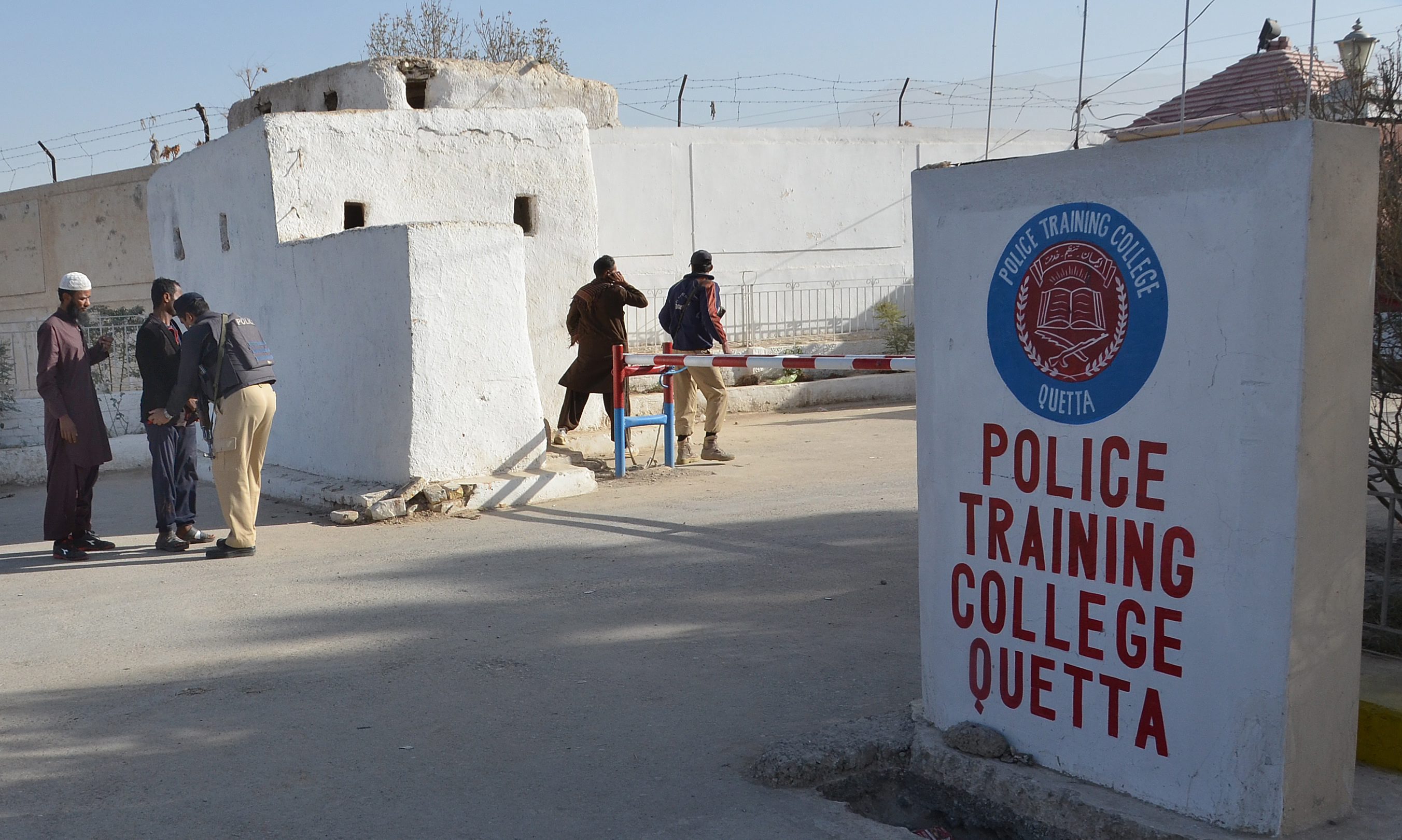 Δεκάδες νεκροί από επίθεση «της ISIS» σε αστυνομική ακαδημία του Πακιστάν
