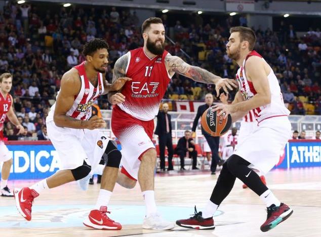 Ο Ολυμπιακός νίκησε την Αρμάνι στο ΣΕΦ με… ιταλική φινέτσα