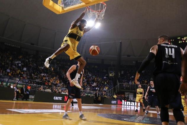 Με Ζάρα και Μπαρμπλ ο Αρης υπερασπίστηκε το «σπίτι» του