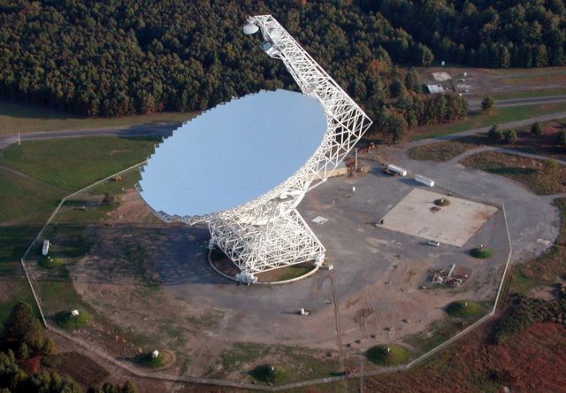 Κυνηγοί εξωγήινων στρέφουν τα αφτιά σε μυστηριώδες άστρο