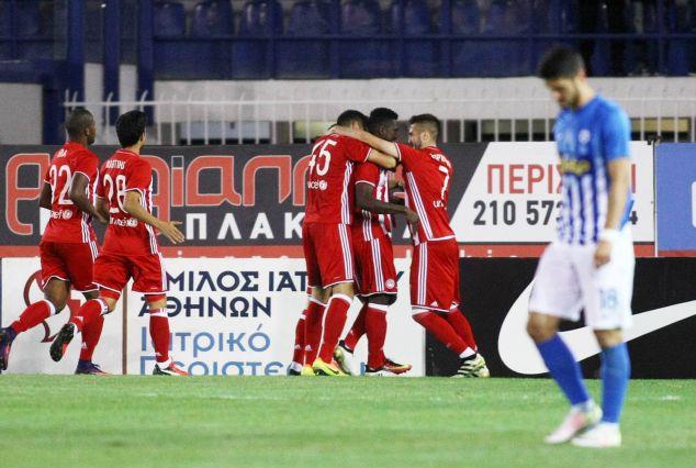 Πέρασε από το Περιστέρι με «φωνές» ο Ολυμπιακός