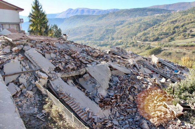 Νέος σεισμός, ο ισχυρότερος εδώ και δεκαετίες, χτύπησε την Ιταλία