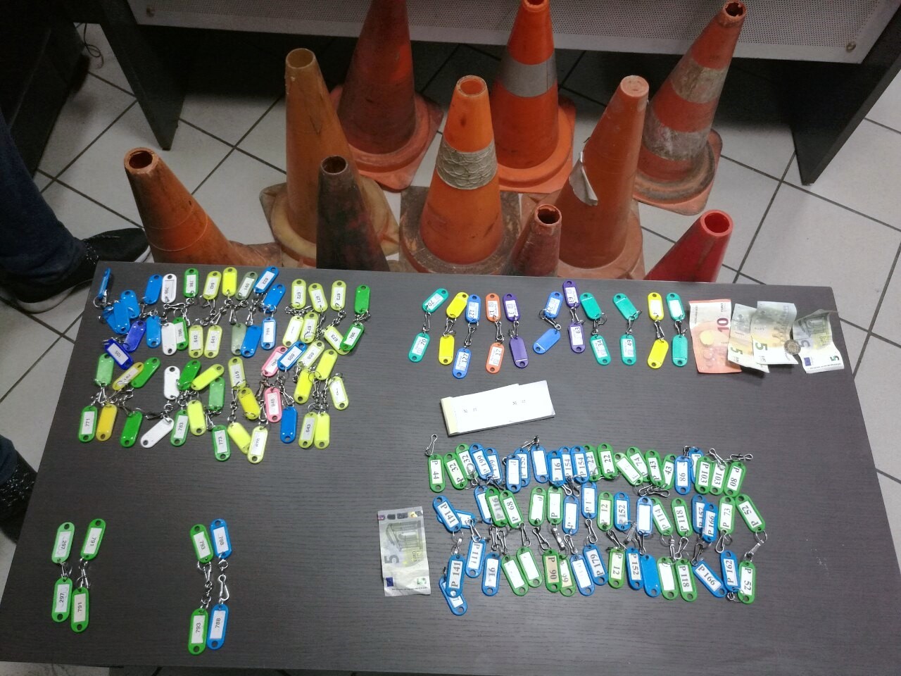 Συλλήψεις 11 παρκαδόρων έξω από νυχτερινά κέντρα διασκέδασης