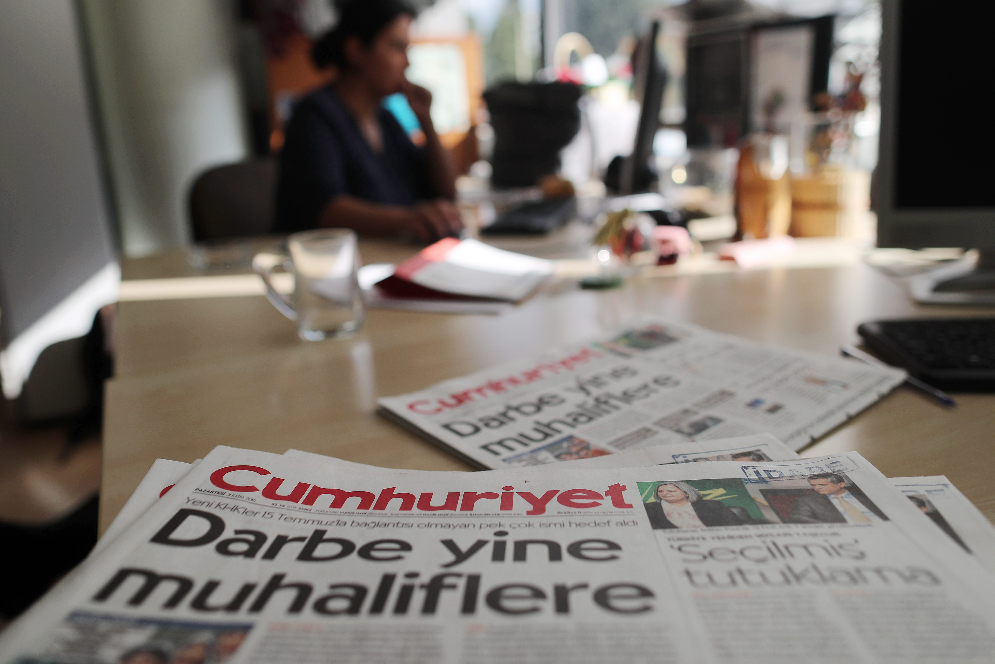 Cumhuriyet: Θα αγωνιστούμε μέχρι τέλους για τη δημοκρατία