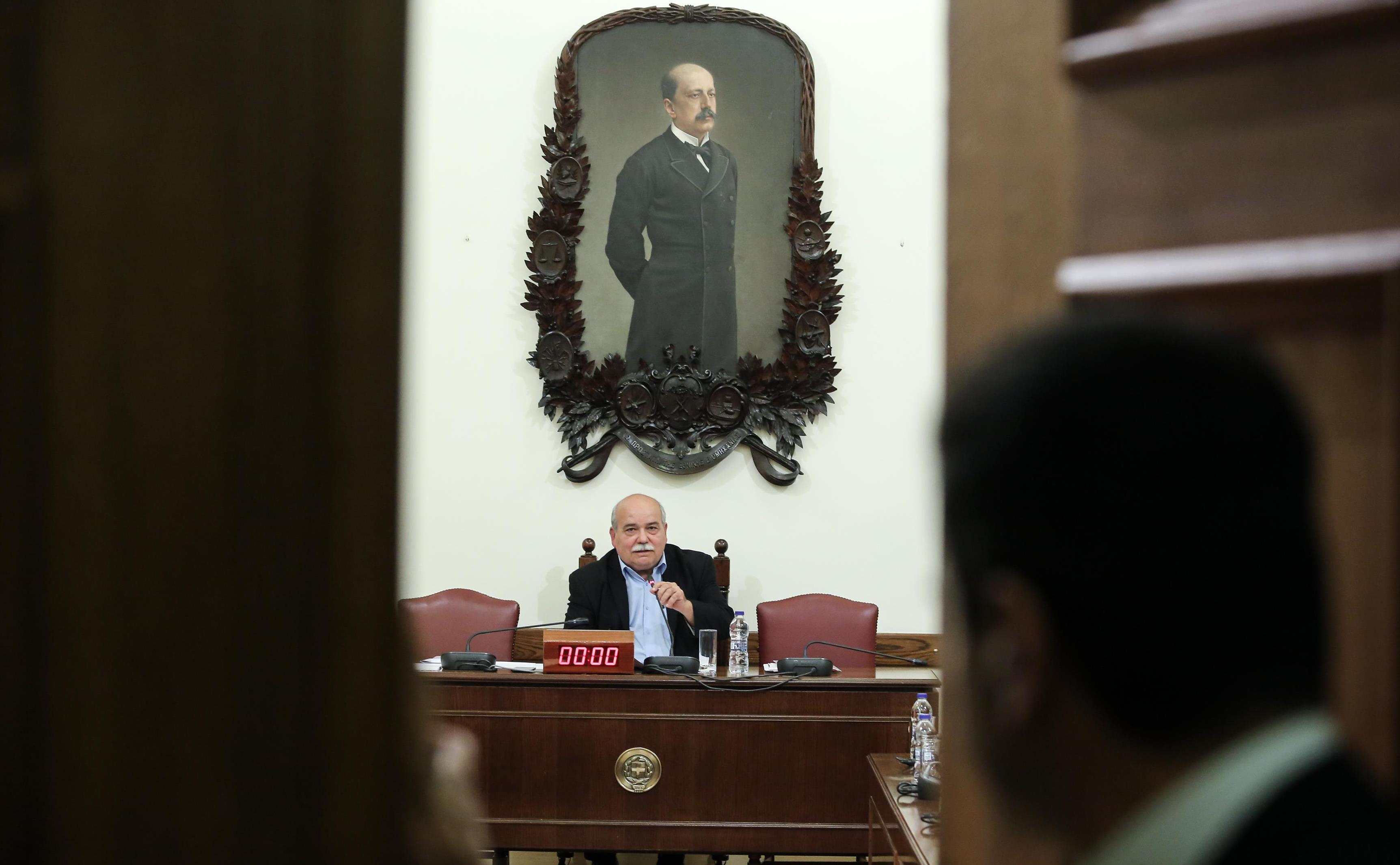 Εκτός η υποψηφιότητα Πολύδωρα, νέα πρόταση για Ρ. Μορώνη