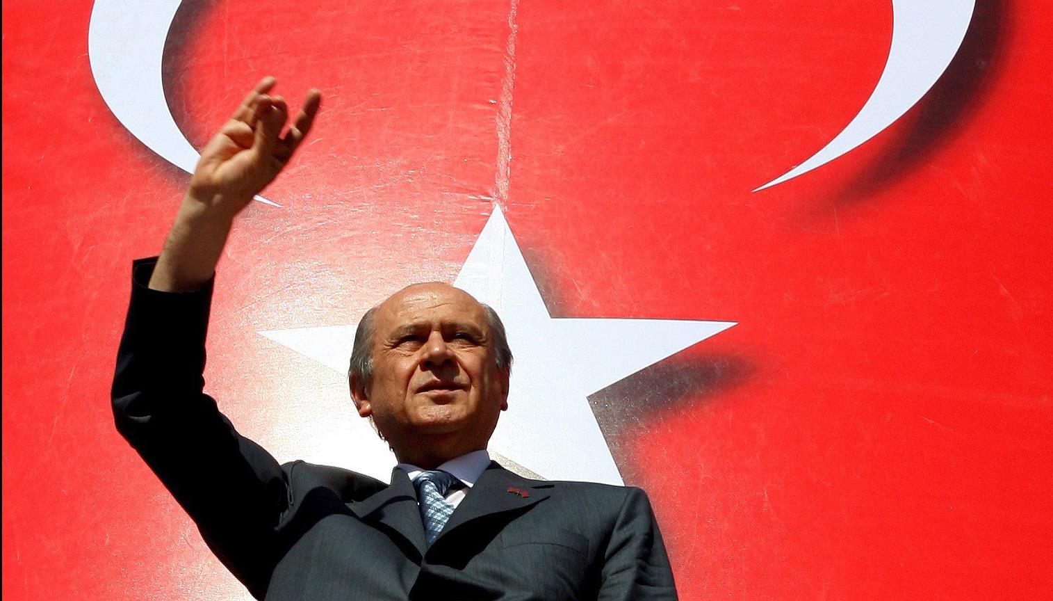 Με τις πλάτες των Γκρίζων Λύκων το δημοψήφισμα Ερντογάν για το Σύνταγμα