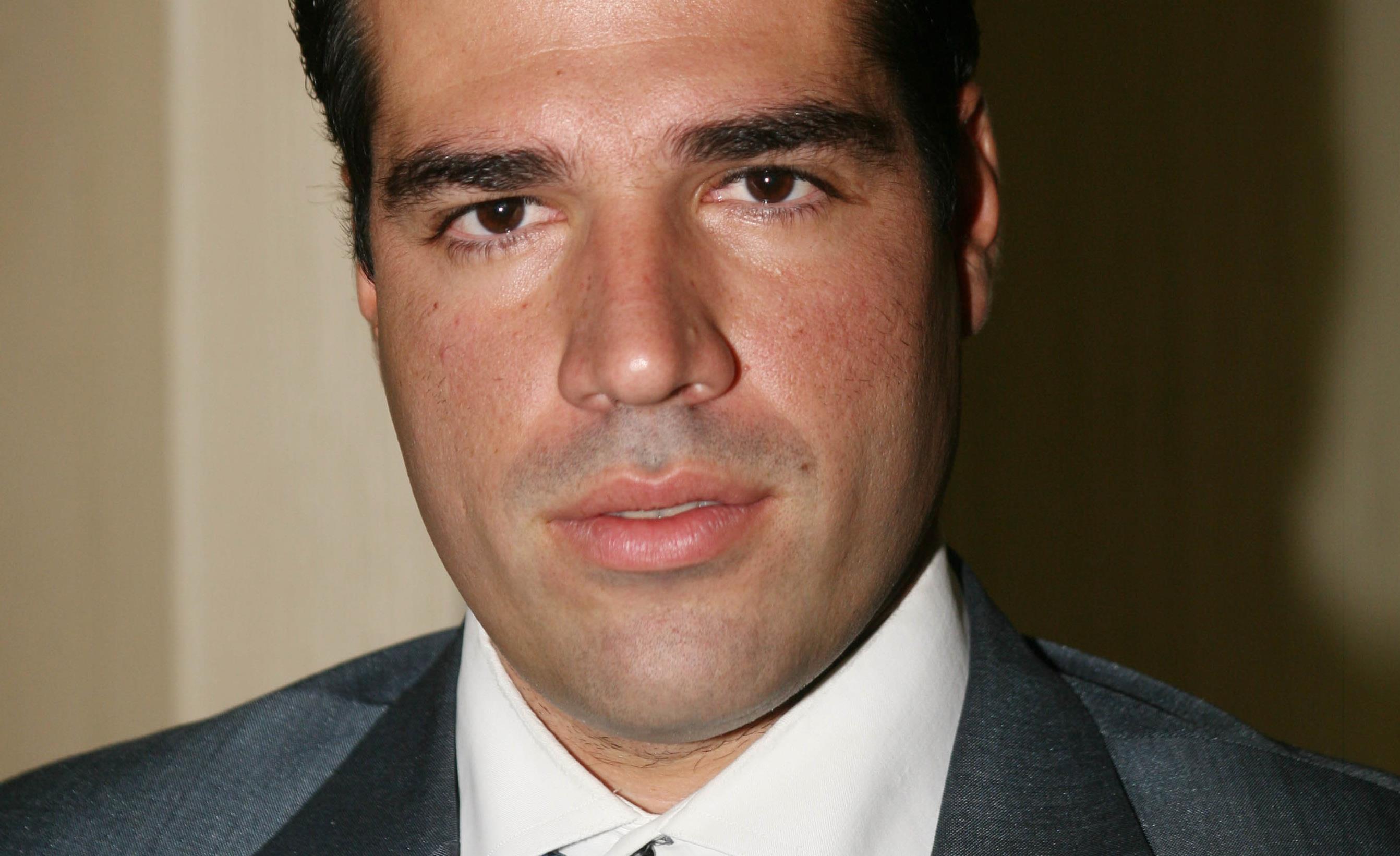 To Tweet του Θάνου Πλεύρη: Δίνω μάχη για τα παιδιά μου