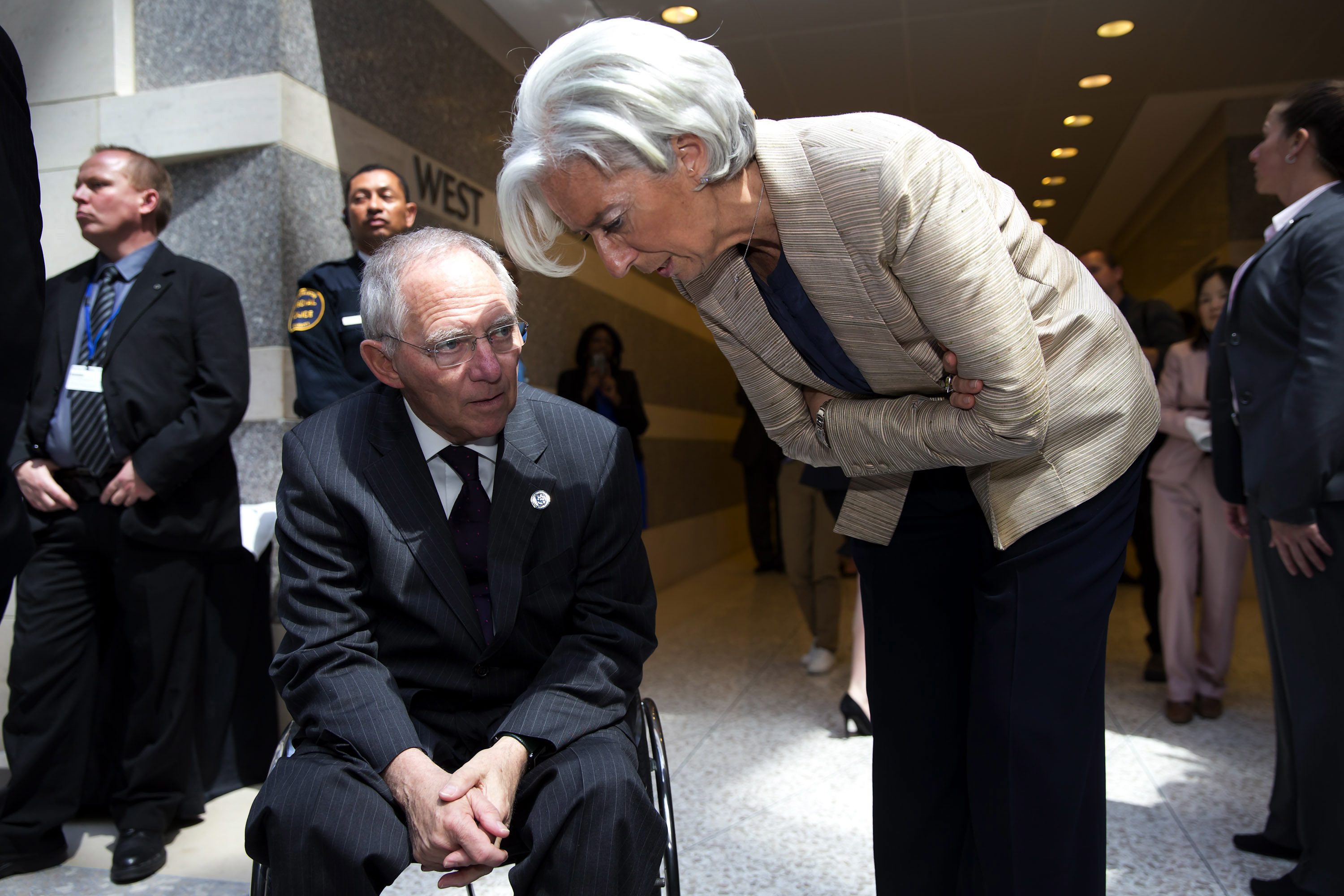 Η Γερμανία περιμένει από το ΔΝΤ να συμμετάσχει στο ελληνικό πρόγραμμα
