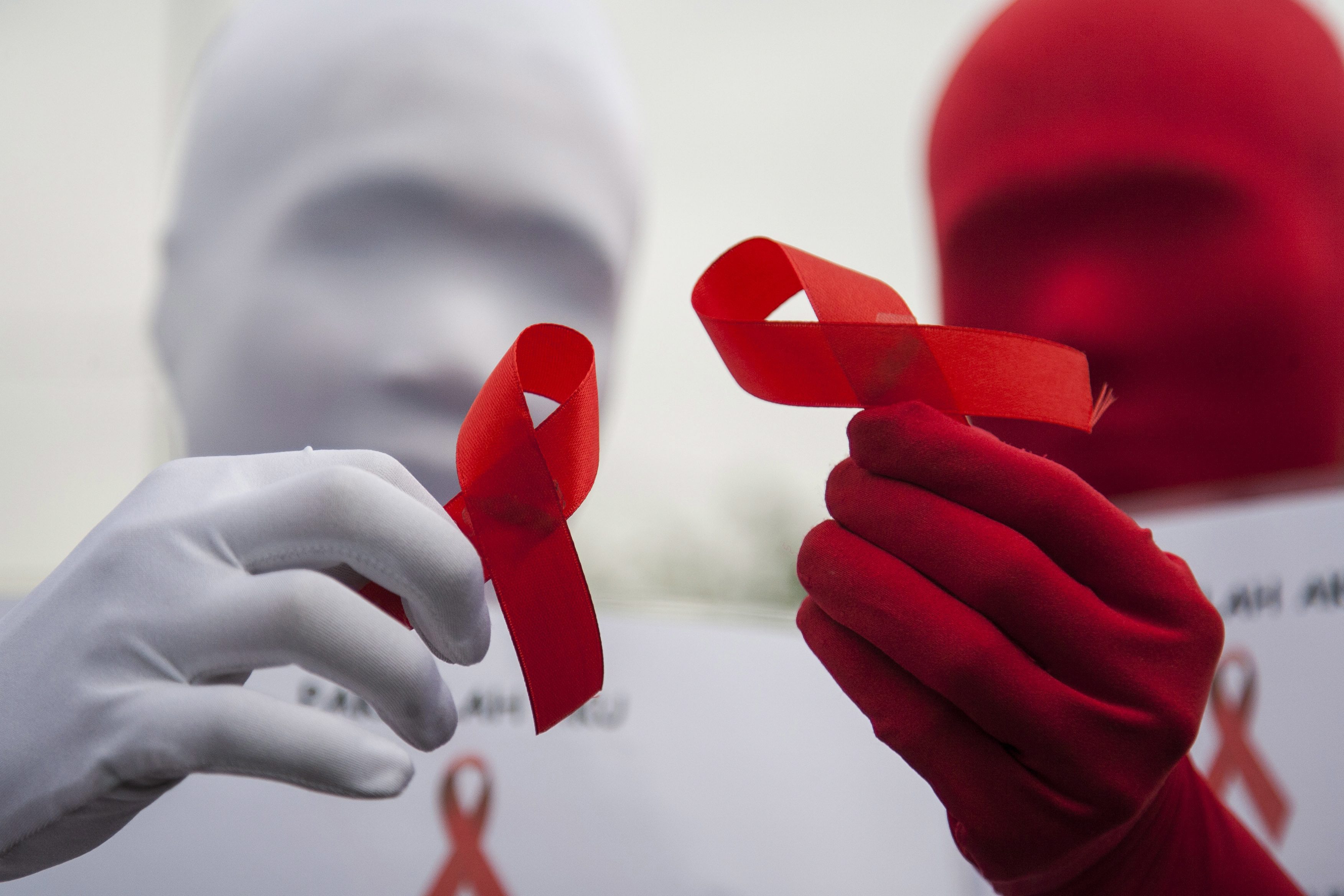 Σχεδόν οι μισοί οροθετικοί δεν γνωρίζουν ότι είναι φορείς του ιού HIV