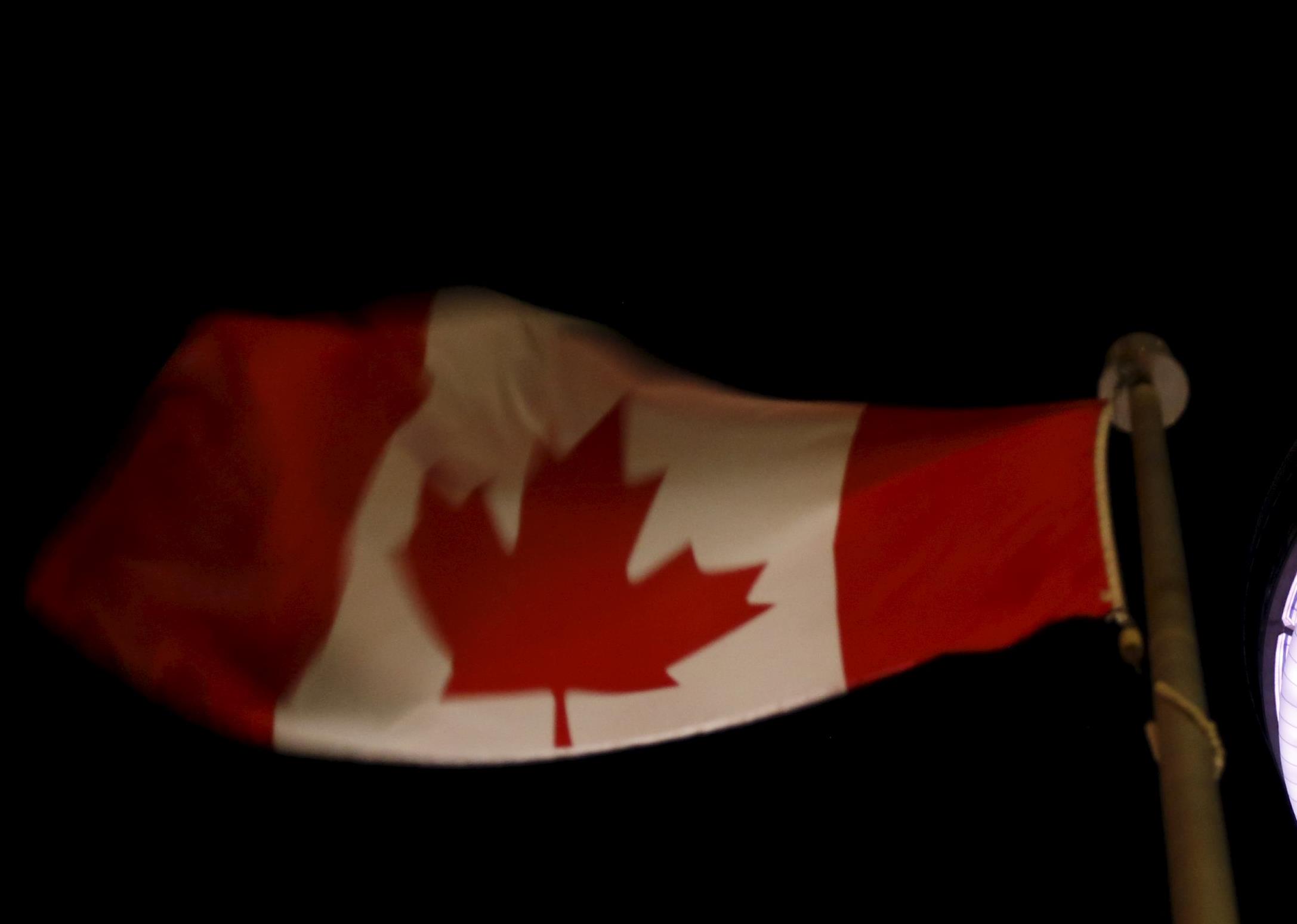 To site της υπηρεσίας μετανάστευσης του Καναδά… κράσαρε