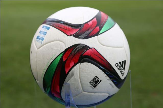 Επανέναρξη του πρωταθλήματος ζήτησαν FIFA και UEFA