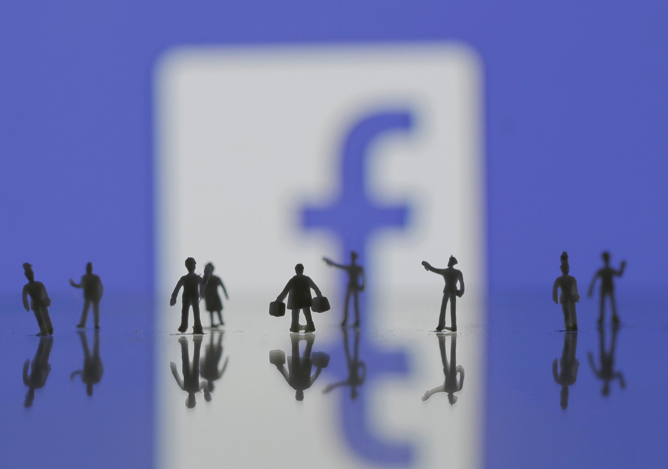 «Μην τα ρίχνετε στο Facebook για τον Τραμπ» λέει ο Ζούκερμπεργκ…