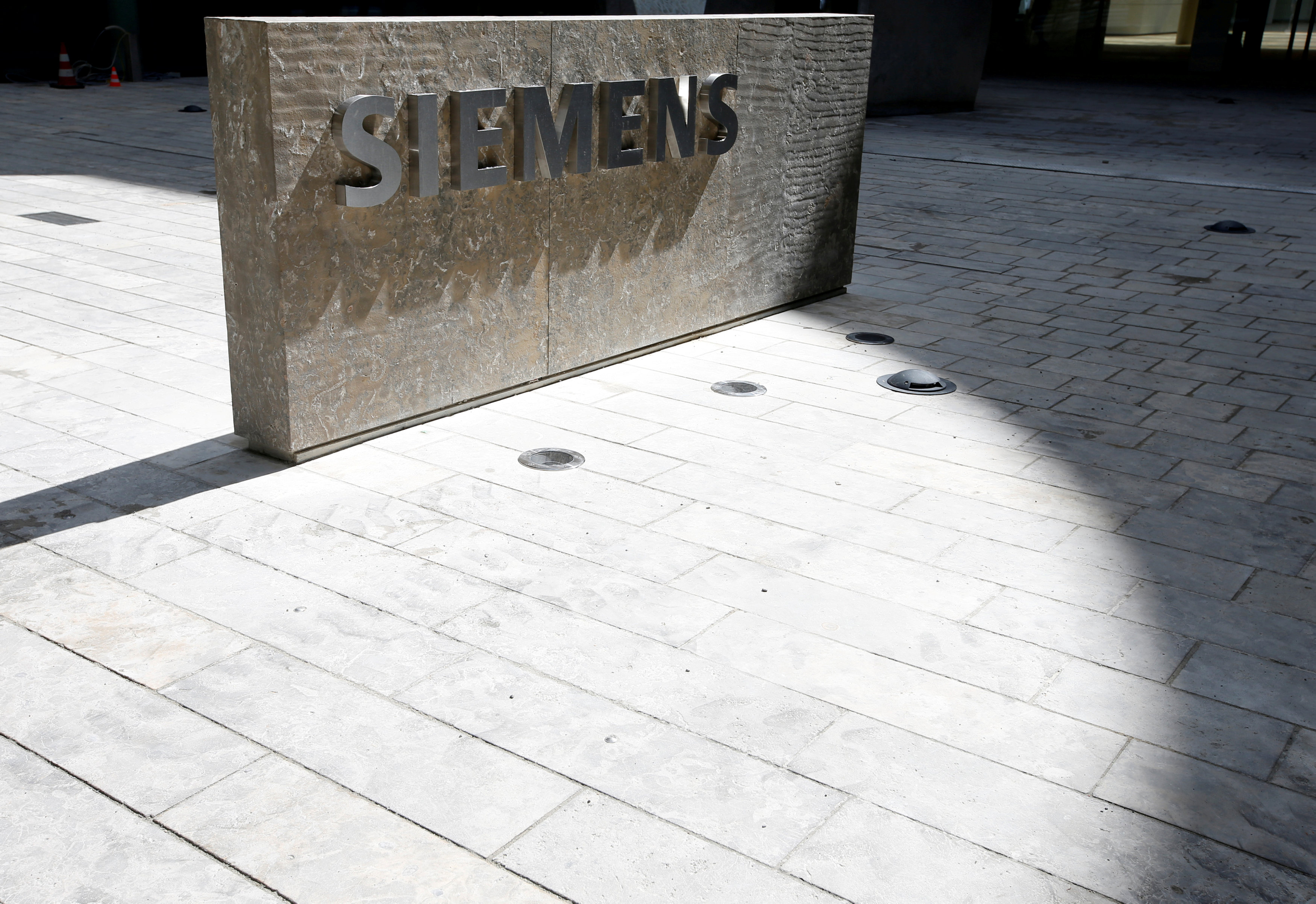 Στις 24 Φεβρουαρίου ξεκινά η δίκη για την υπόθεση Siemens