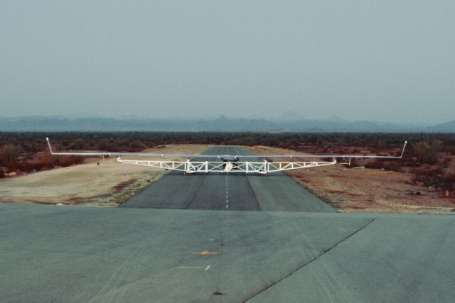 Δεν ήταν επιτυχημένη η πρώτη πτήση του Internet drone του Facebook