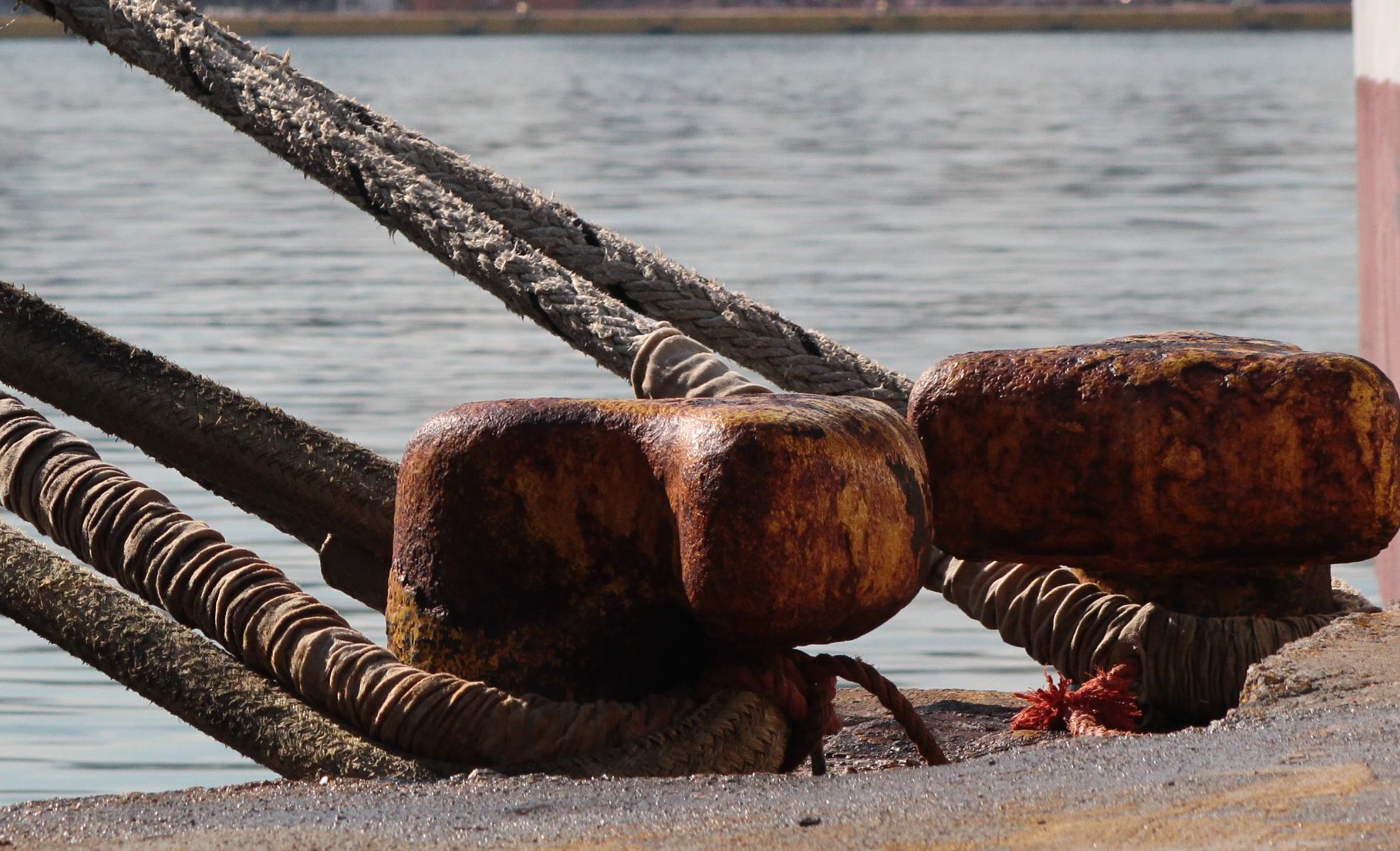 Ταλαιπωρία για 280 Έλληνες που ταξίδεψαν στο Αϊβαλί