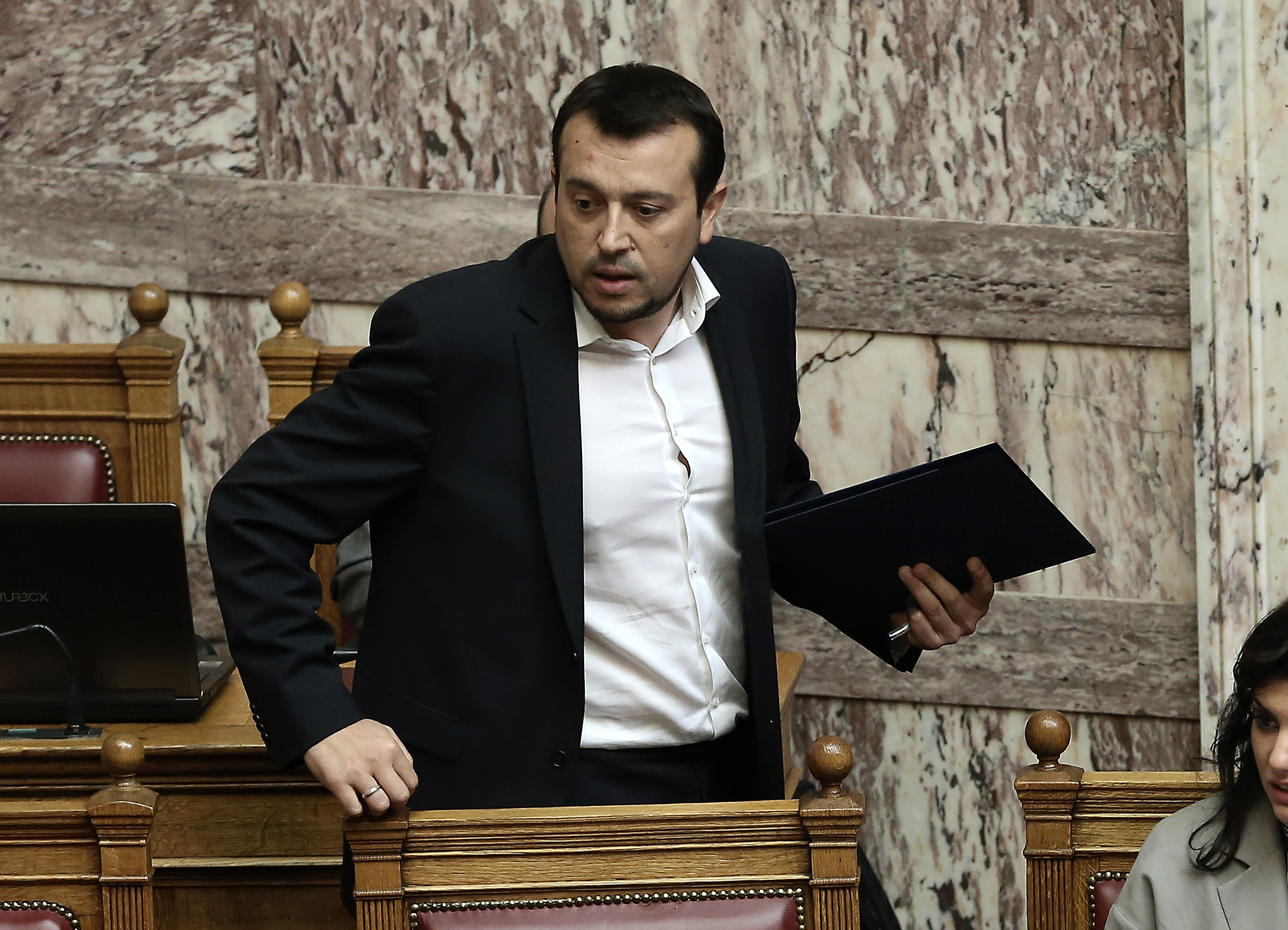 Παππάς: Αποσύρει το «4» για τις τηλεοπτικές άδειες