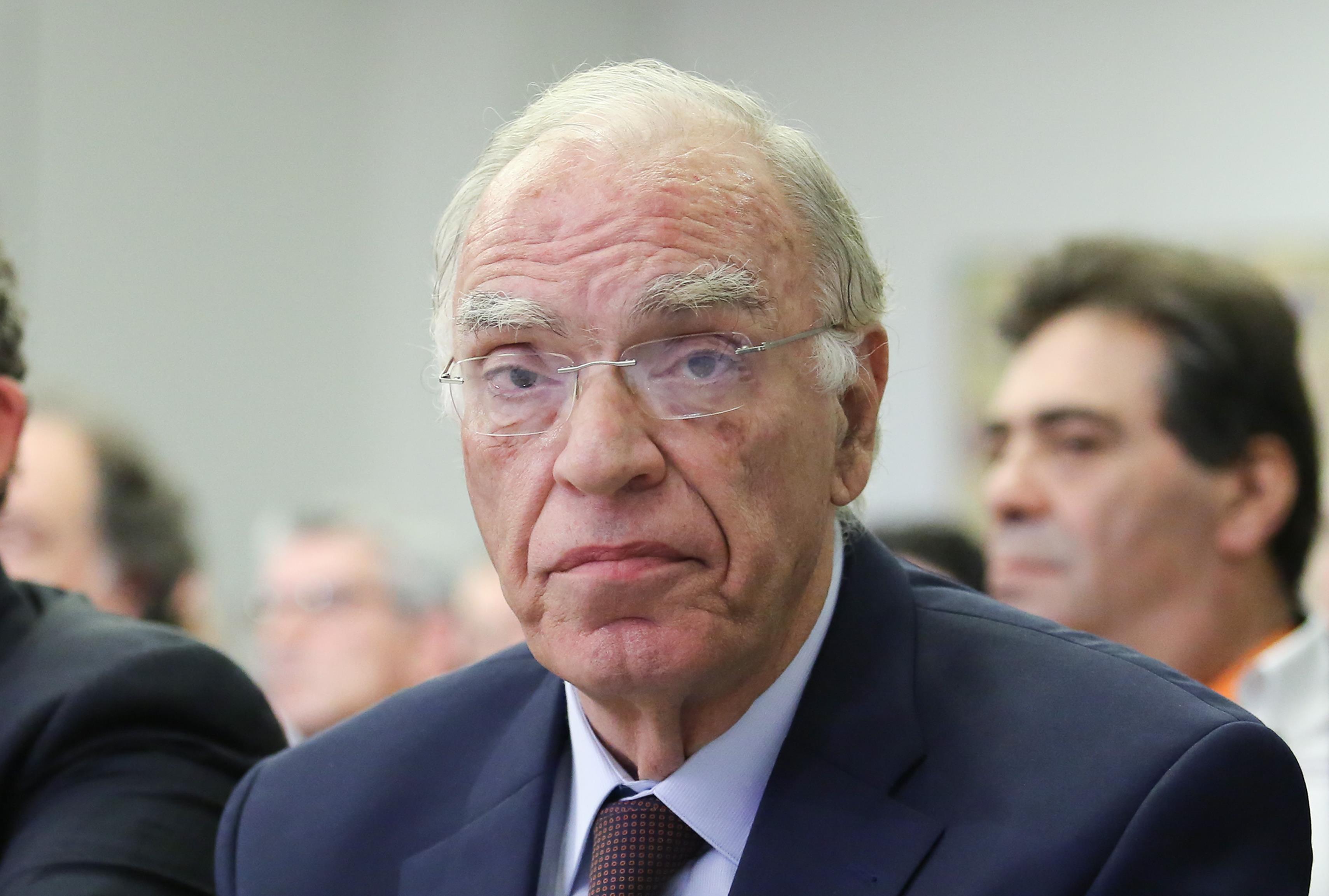 Σε εκλογική ετοιμότητα καλεί τα στελέχη του ο Βασίλης Λεβέντης