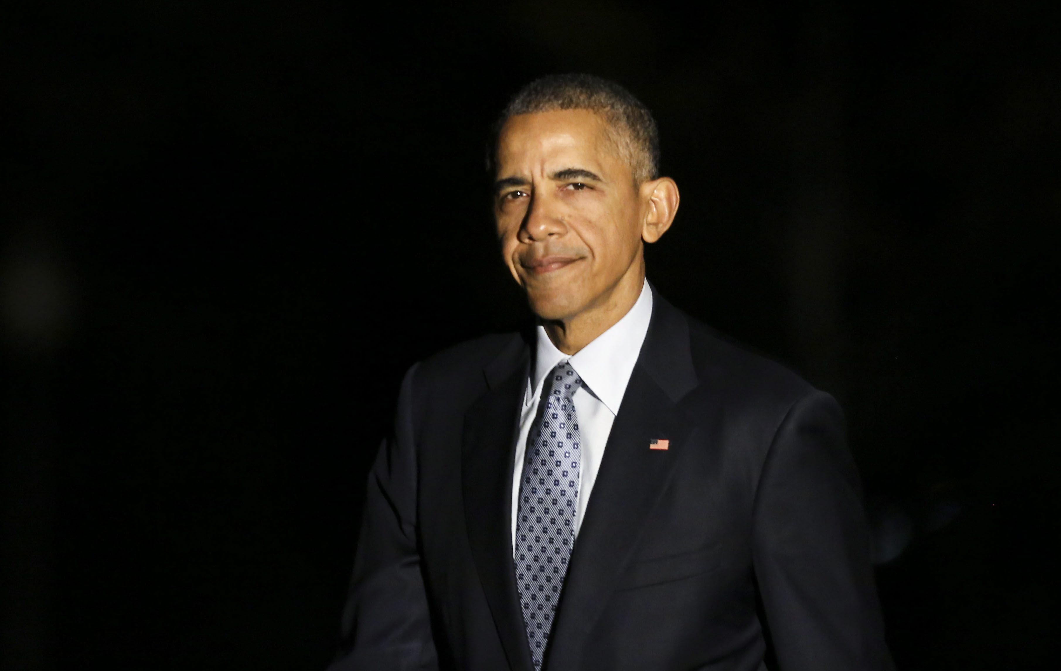 Επικρίνει ο Ομπάμα τον αρχηγό του FBI για την υπόθεση με τα email της Κλίντον