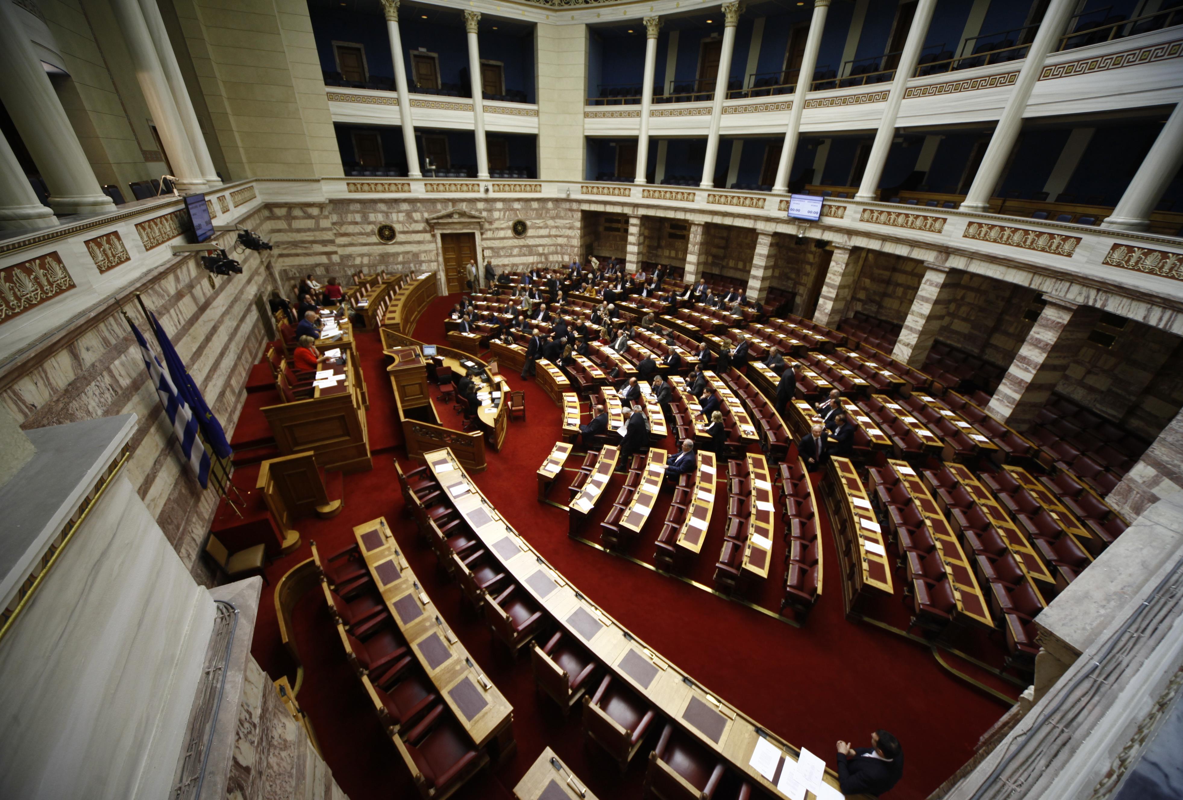 Με ψήφους του ΣΥΡΙΖΑ δεν αίρεται η ασυλία Ν.Νικολόπουλου