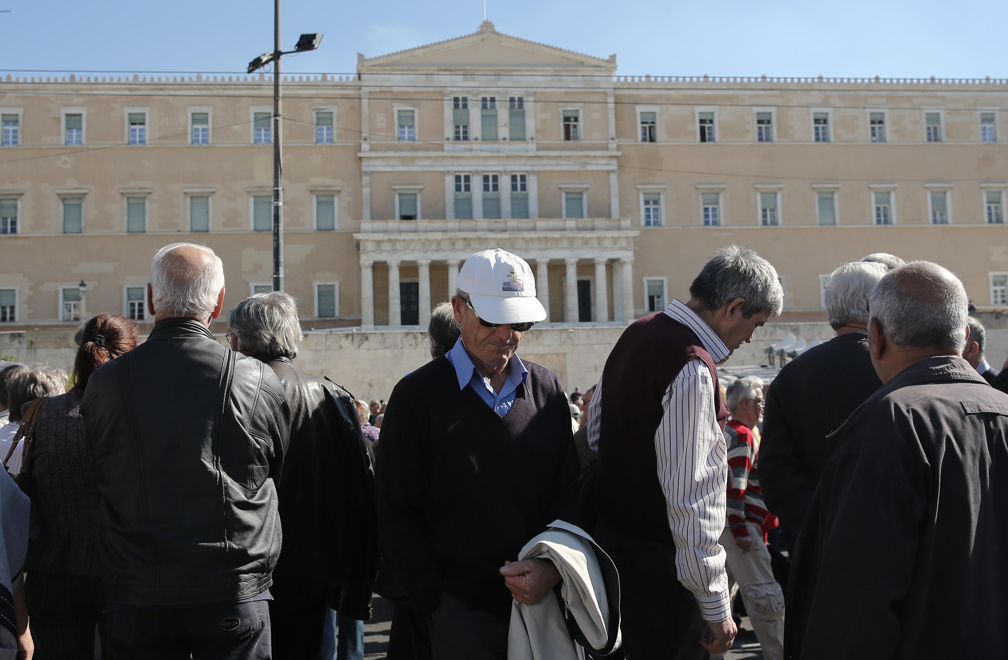 Πόσα χρήματα θα λάβουν οι συνταξιούχοι για αντισταθμιστικά του ΕΚΑΣ