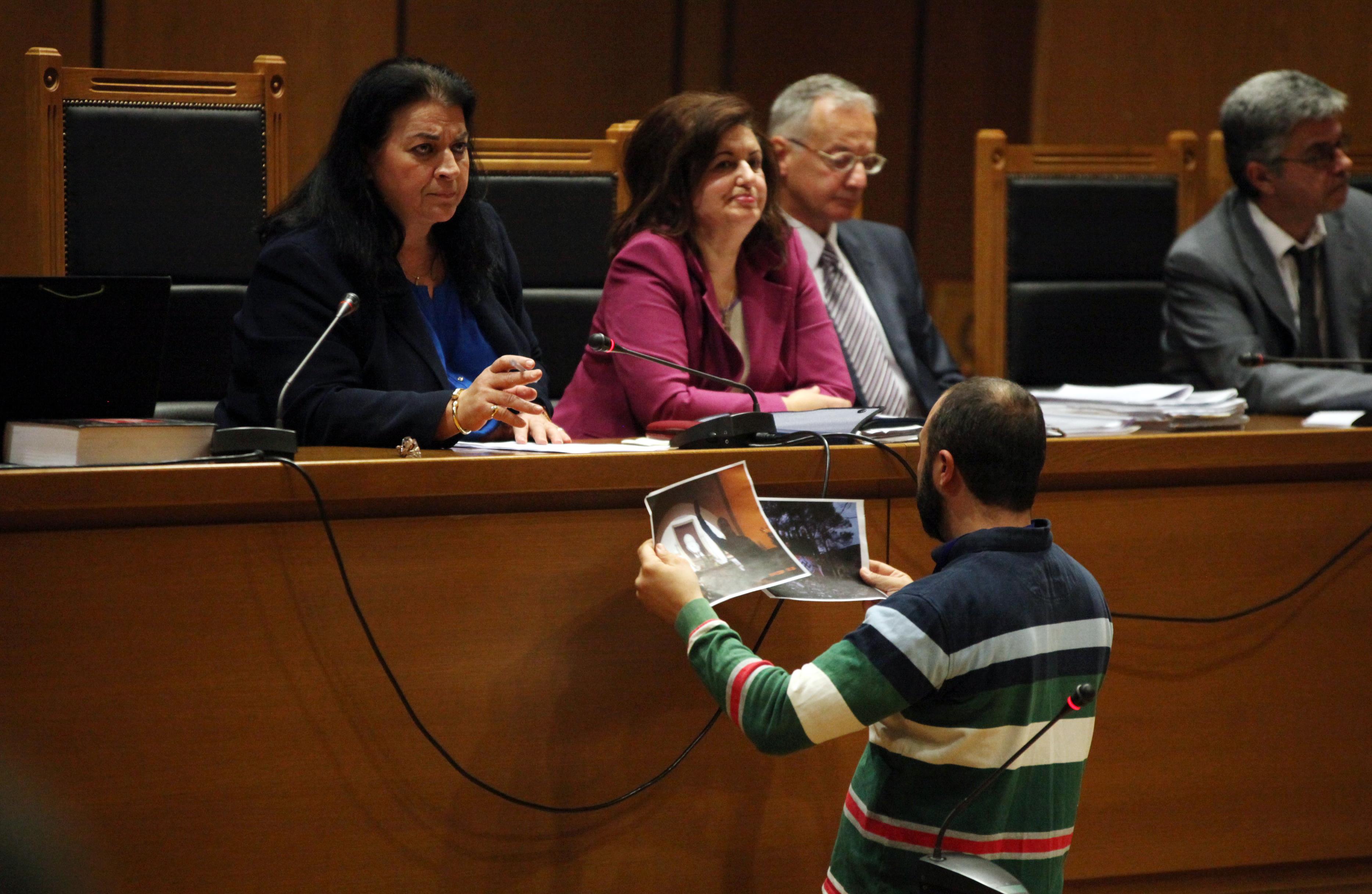 Δίκη Χρυσής Αυγής: Οι απειλές συνεχίζονται ακόμη και σήμερα