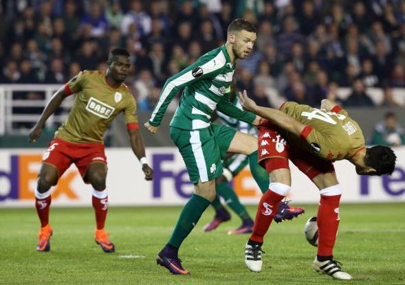 Χτύπησε ο Μπεργκ σε κίνδυνο η συμμετοχή για το ντέρμπι στο Καραϊσκάκη