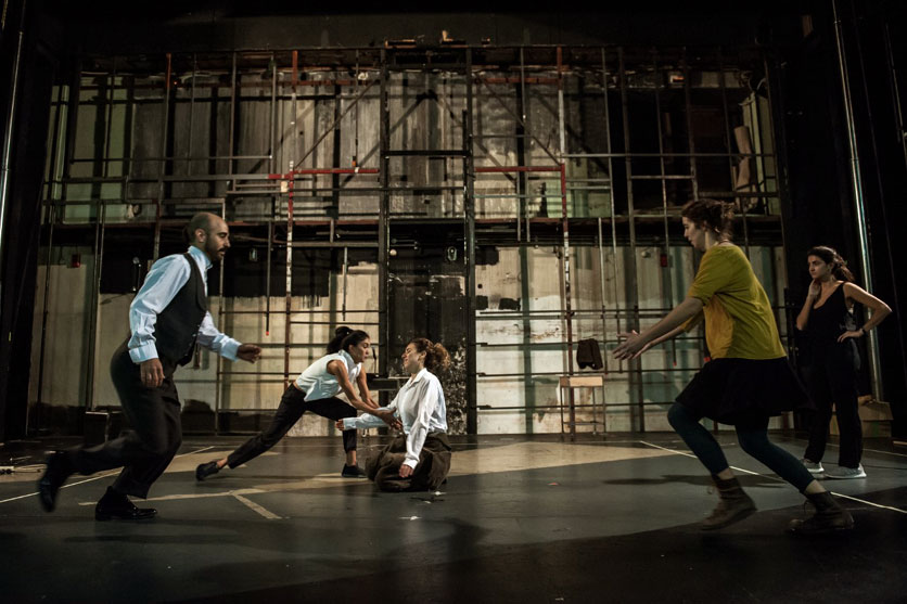 Πεδίο βολής (Αγριόπαπιες) στην Πειραματική Σκηνή του Εθνικού