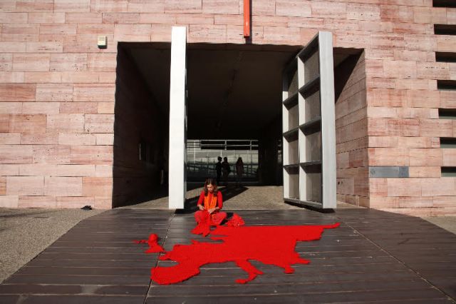 In Transit: Περφόρμανς της Αννέτας Σπανουδάκη στο Μουσείο Μπενάκη