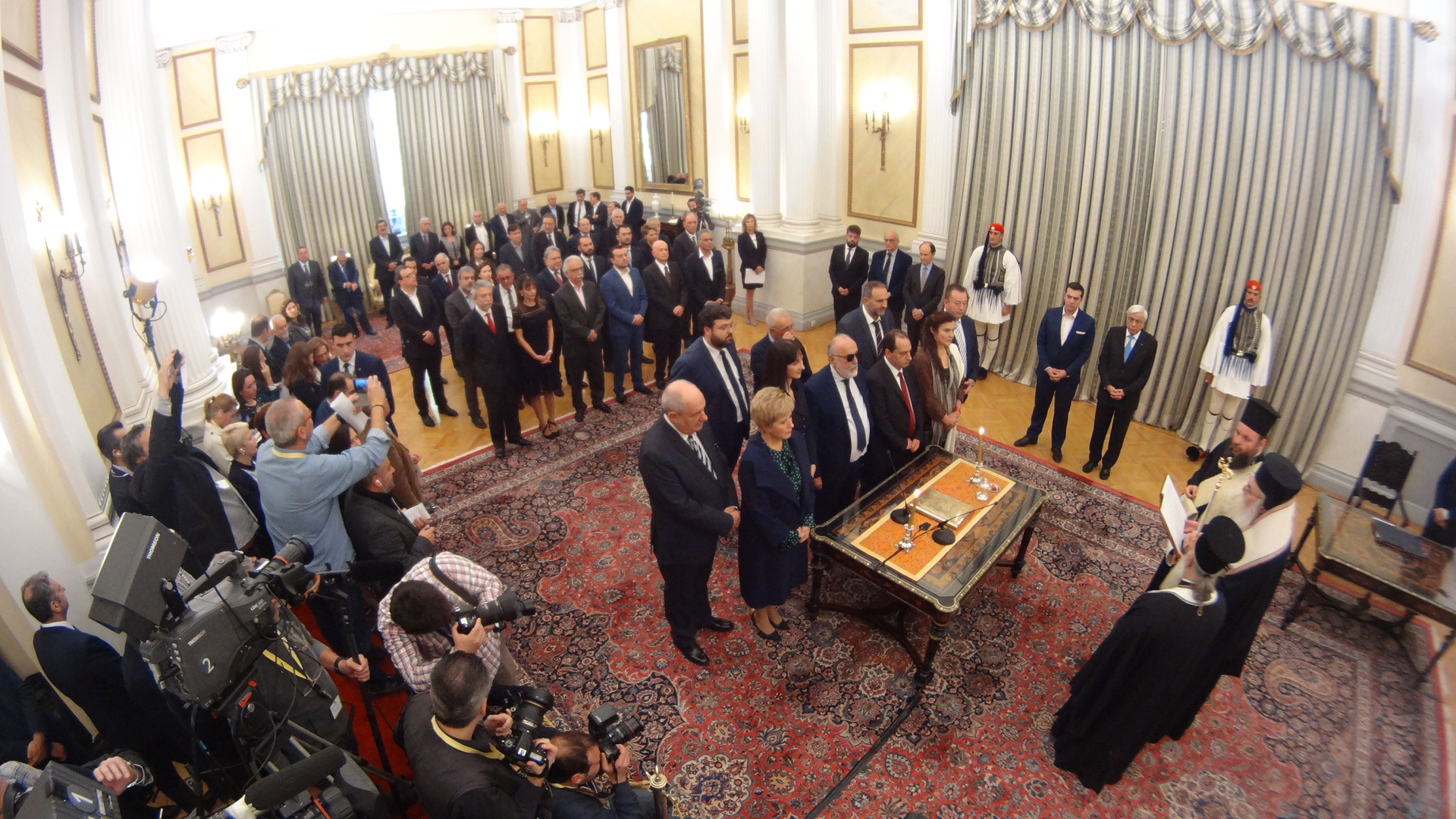 Ορκίστηκε η νέα κυβέρνηση