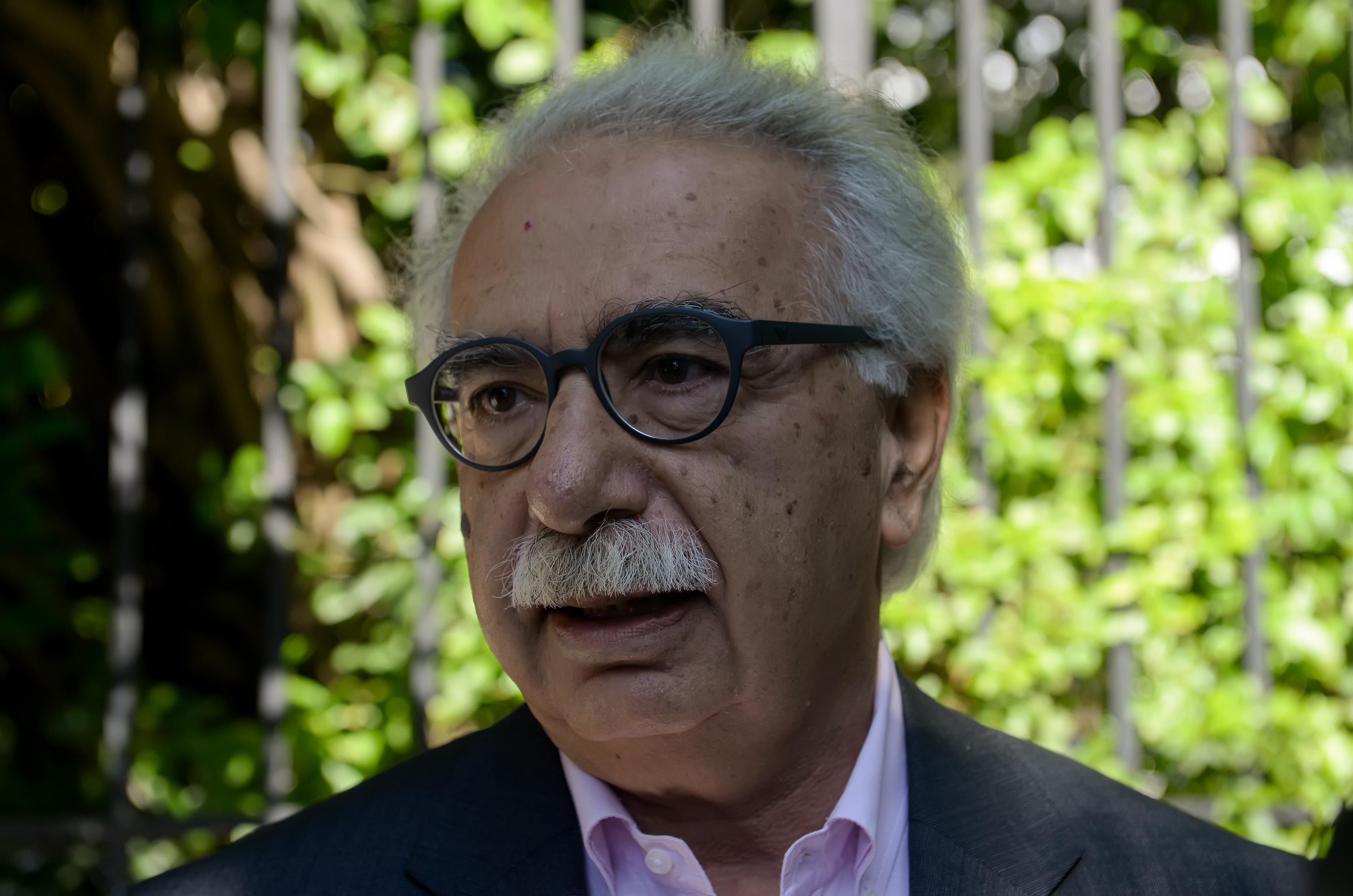 Πρώτο τετ α τετ Γαβρόγλου – Ιερώνυμου τη Δευτέρα