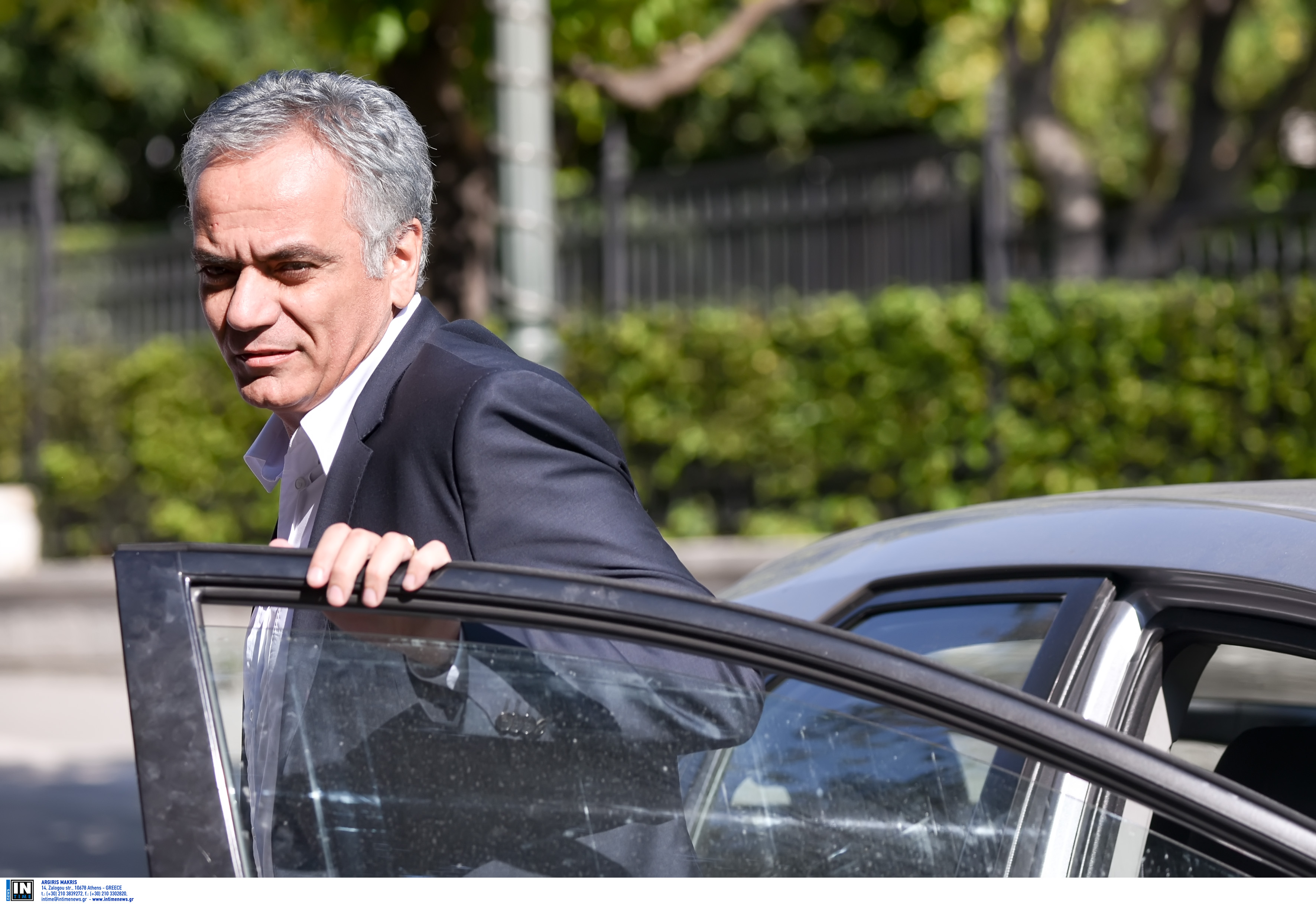 Η τελετή παράδοσης-παραλαβής στο υπ. Εσωτερικών (live)