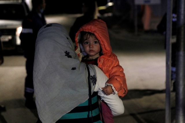 Έκθεση για τη φιλοξενία προσφύγων σε σταθμούς της Αθήνας