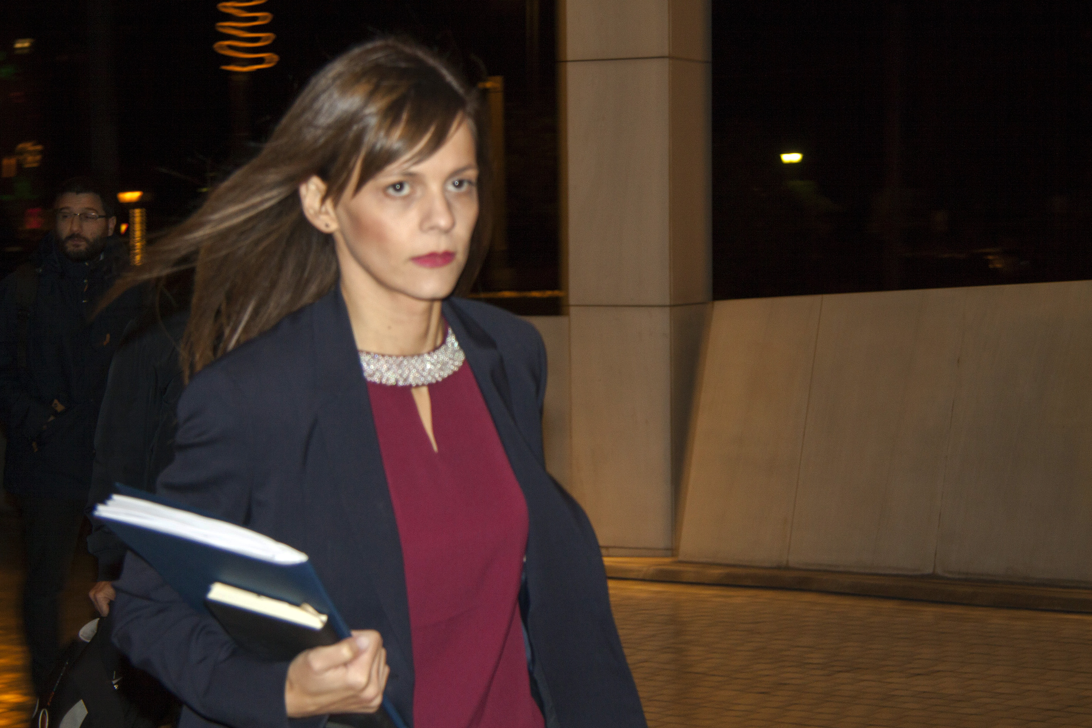 Πιέσεις από τους θεσμούς για αλλαγή του ορίου ομαδικών απολύσεων