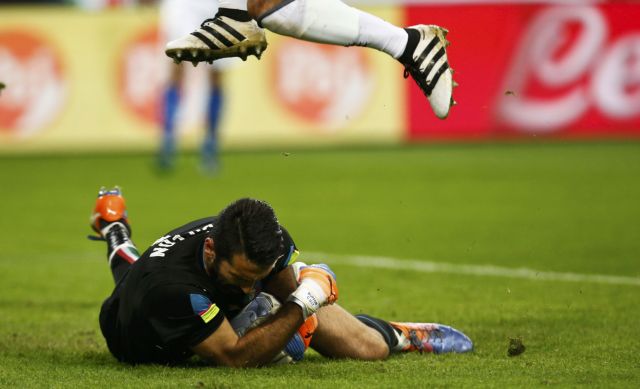 Ρεκόρ με… μηδέν ο Μπουφόν, γλίτωσε στο 96′ η Ισπανία