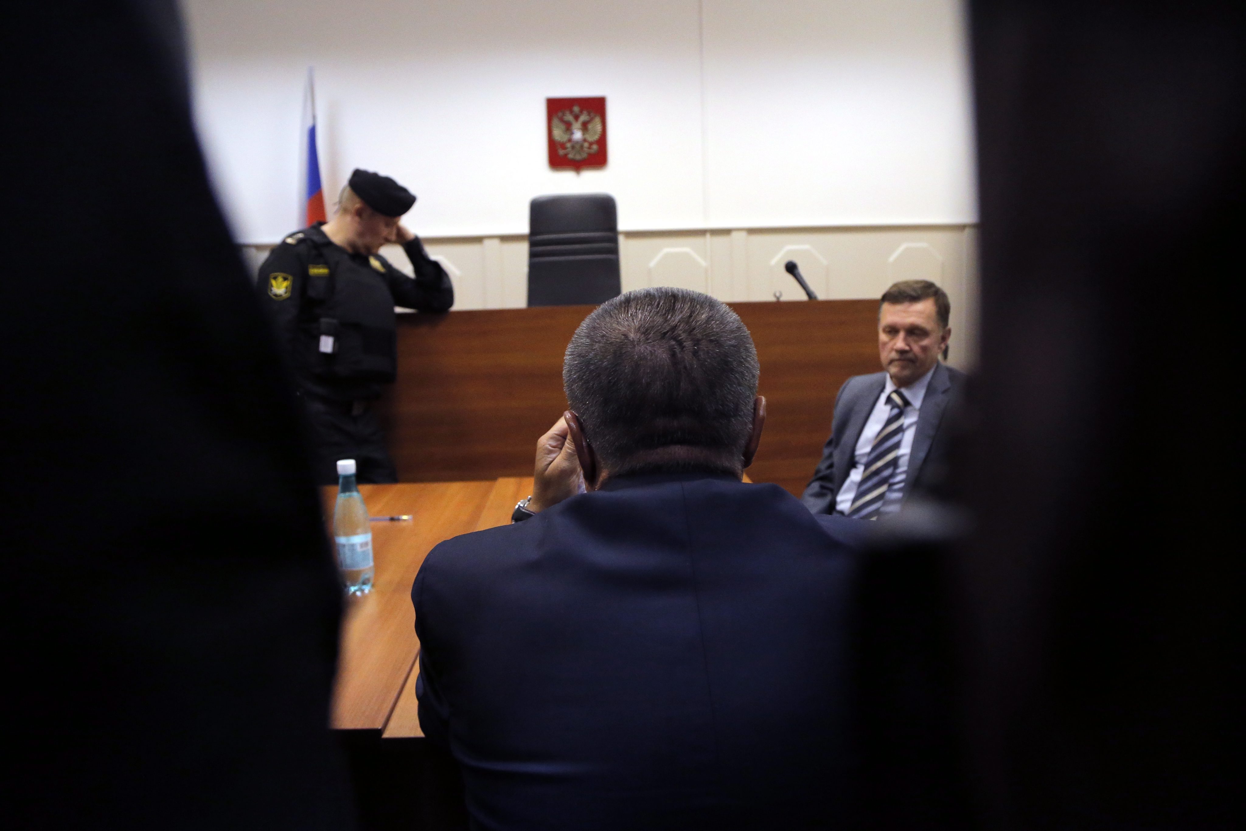 Τον κύκλο Μεντβέντεφ αγγίζει η υπόθεση της μίζας των 2 εκατ. δολαρίων