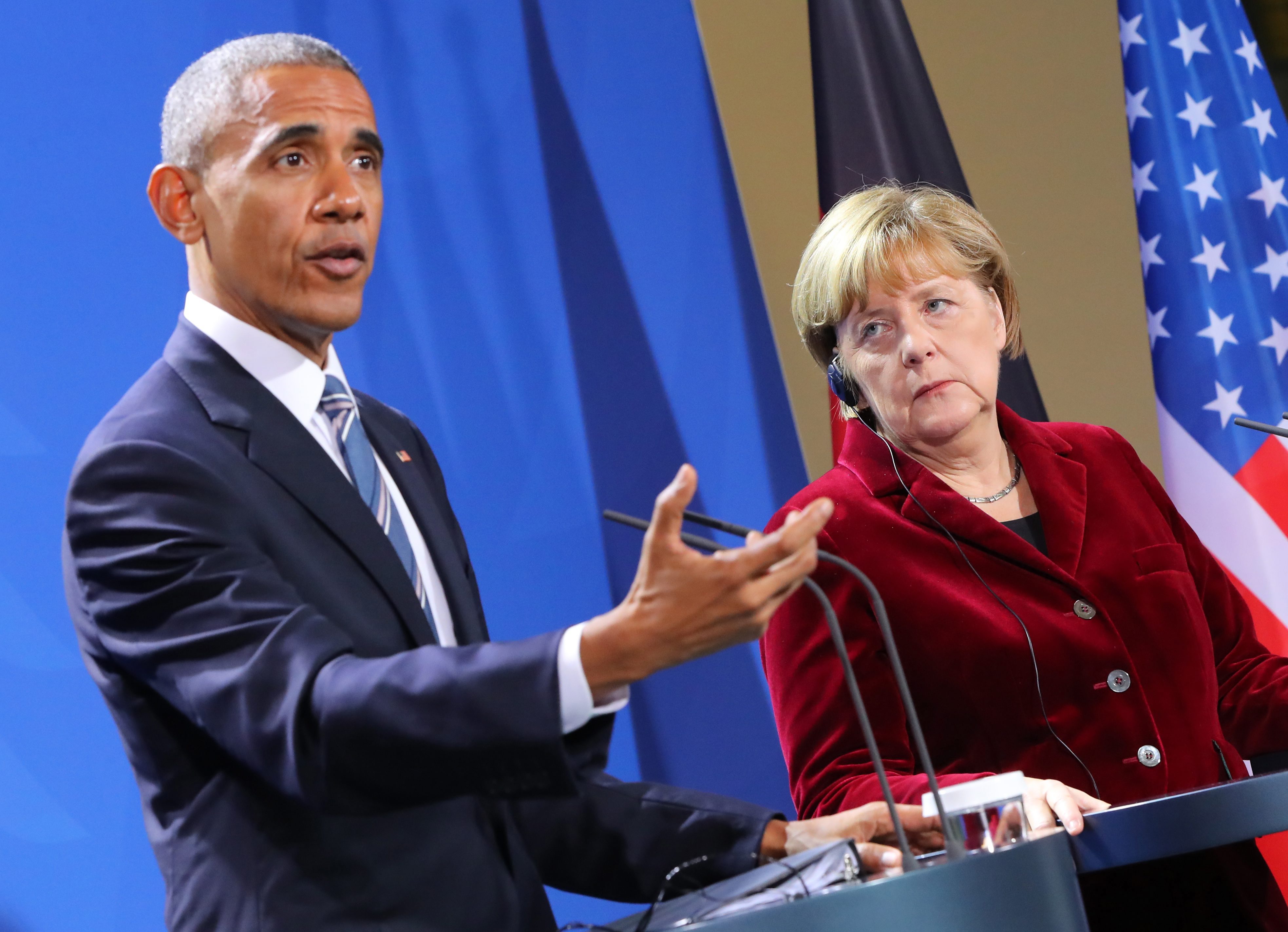 Βερολίνο: Ομπάμα καλεί Τραμπ να μην κάνει «ντιλ» με τη Ρωσία