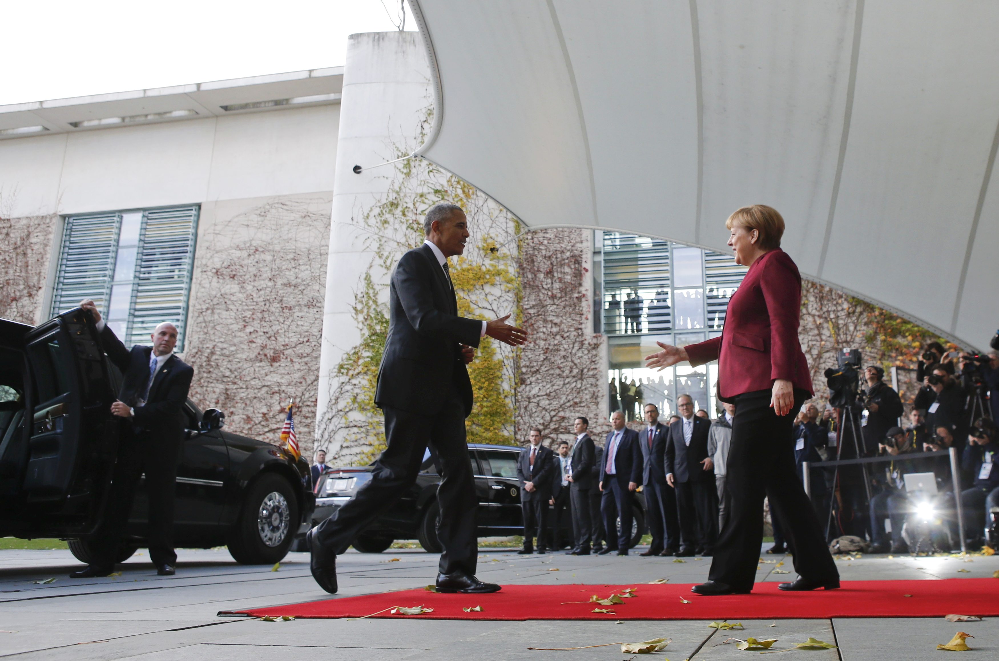 Μίνι Σύνοδος στο Βερολίνο για το μέλλον των σχέσεων ΗΠΑ-ΕΕ
