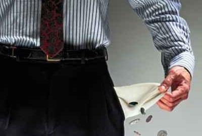 Εισόδημα 5,5 δισ. ευρώ έχασαν τα νοικοκυριά το 2015